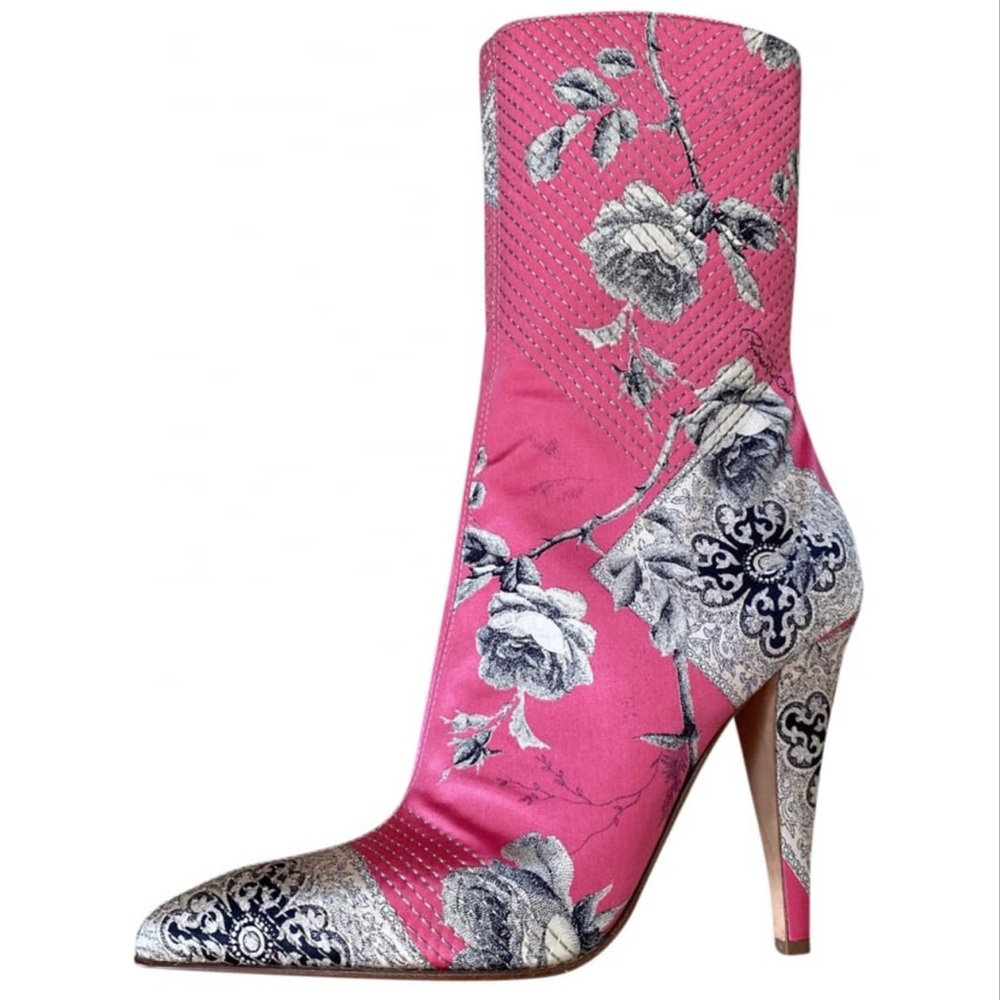 NEW WITH TAGS!! Roberto Cavalli Pink Ankle Boots with Floral Design Throughout.